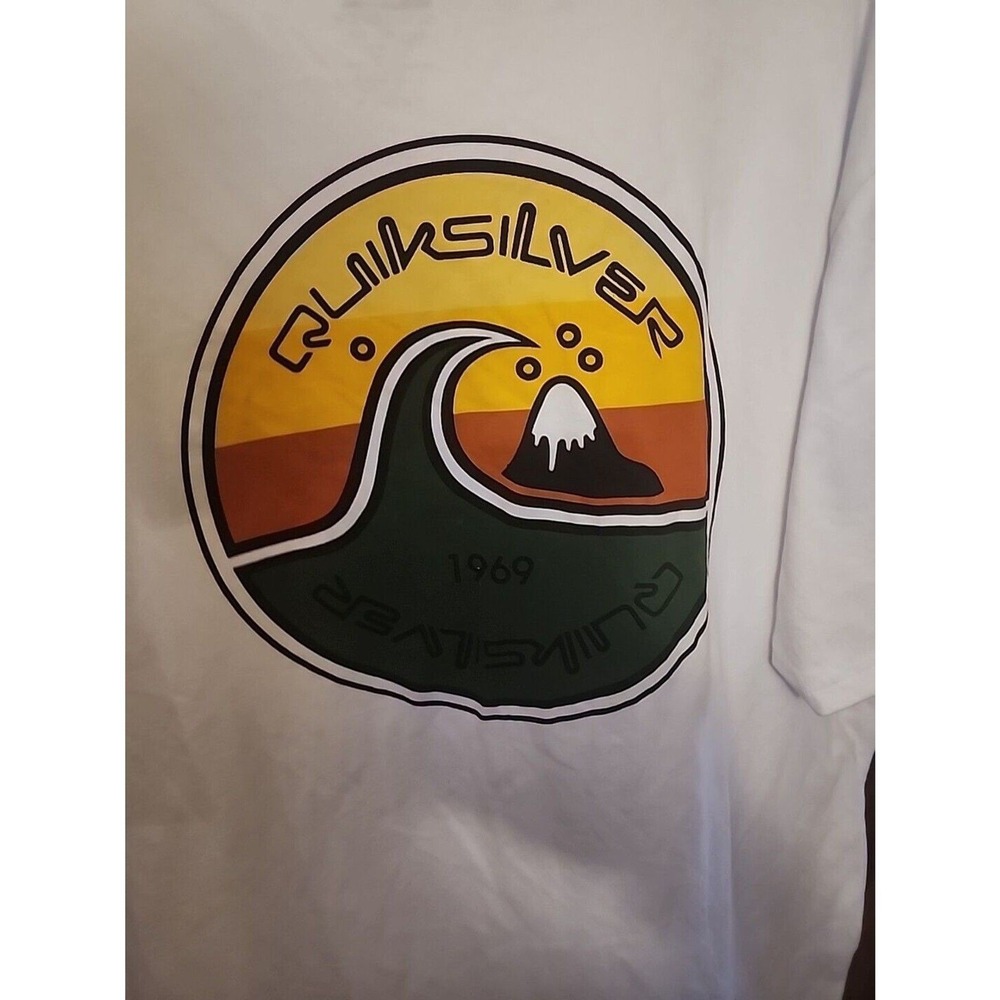 Quicksilver Surf Shirt Sz Medium In The Groove CR6 Excellent NWT Beach Classic